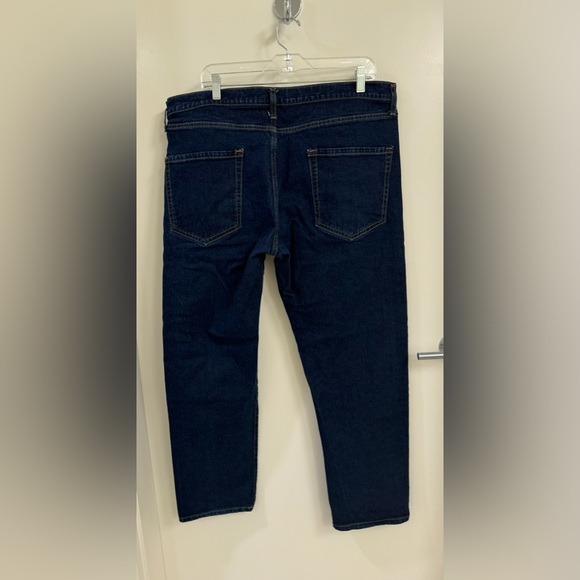 Men's Straight-Fit Jeans Size: 40W x 32L - Picture 2 of 10